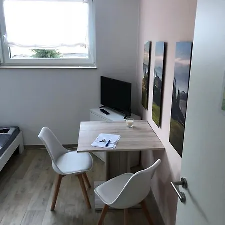 Appartement Lamisto Am Waldesrand Neckartenzlingen