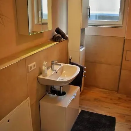 Lamisto Am Waldesrand * Neckartenzlingen