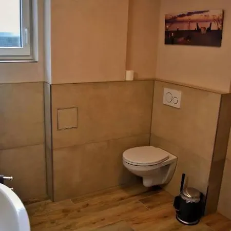 Lamisto Am Waldesrand * Neckartenzlingen